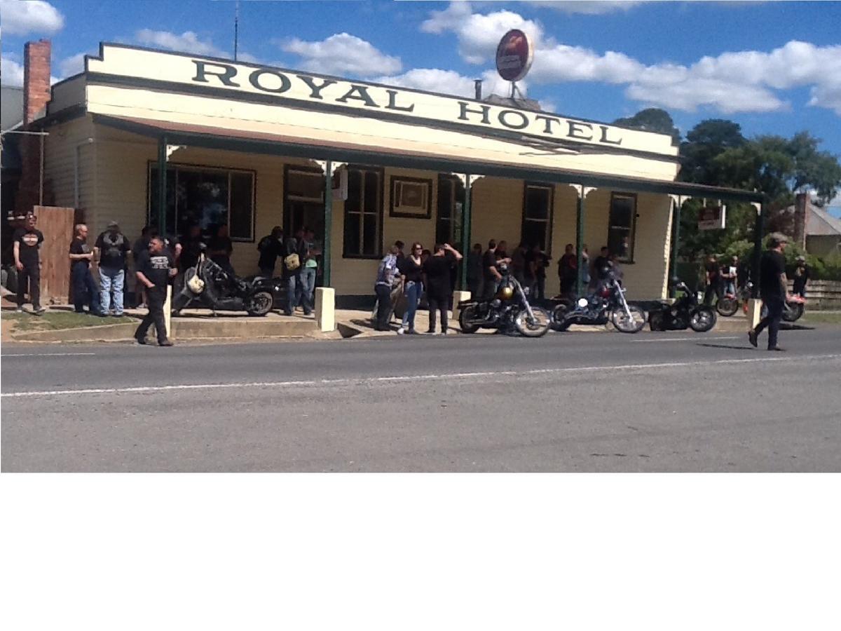 Royal Hotel Snake Valley Eksteriør billede
